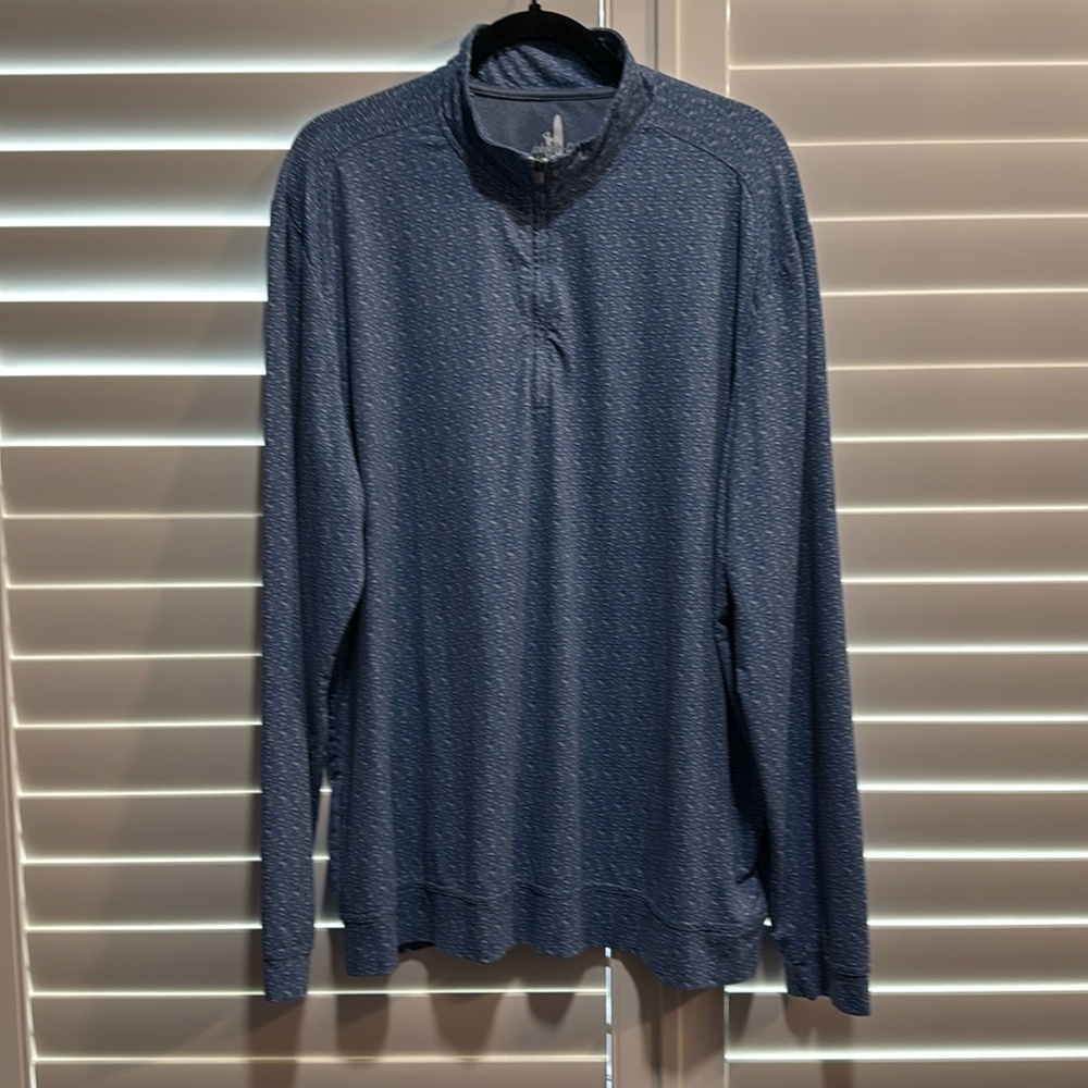 Men’s JOHNNIE-O quarter zip in XL.  Perfect condition.
